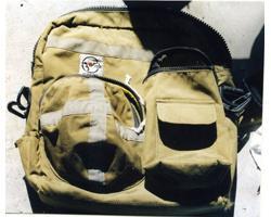 ベージュ色ショルダーバッグの写真