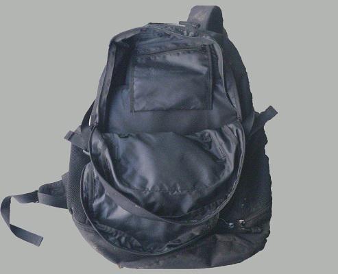 黒色リュックサックの写真