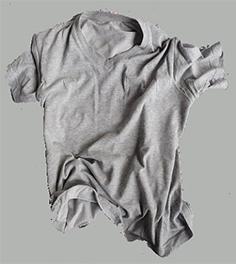 グレー色半袖シャツの写真