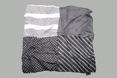 黒色ハンカチの写真