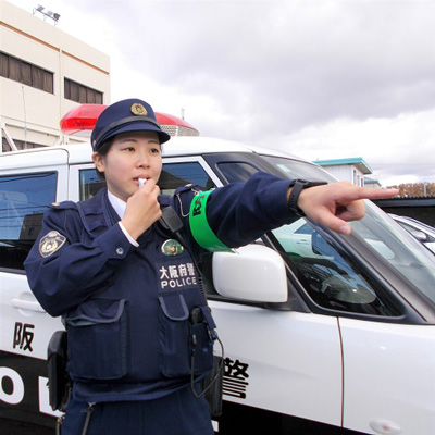 琉球大学出身の警察官の写真
