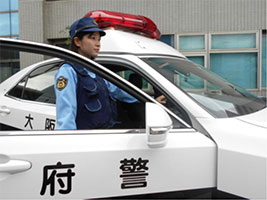 パトカー乗務員の写真