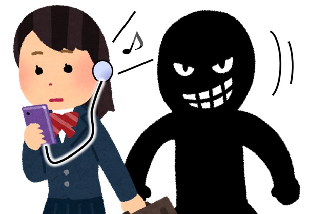 音楽を聞きながらスマートフォン画面を操作している女性が、背後から黒い人影の不審者に狙われているイラスト