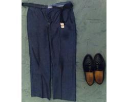 紺色ズボン、黒色短靴（25センチ）の写真
