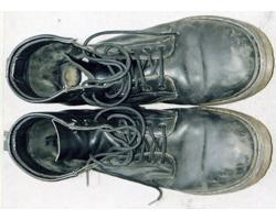 黒色革製靴（GTホーキンス）の写真