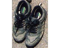 黒色運動靴（26センチ）の写真