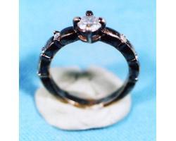 指輪（透明の石付き）の写真