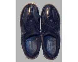 黒色運動靴（27.0センチ）の写真