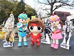 大阪市天王寺動物園で、「戦国バサラ」のキャラクターとパネルや警察のキャラクターが並んで写る写真