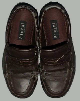 茶色革靴の画像