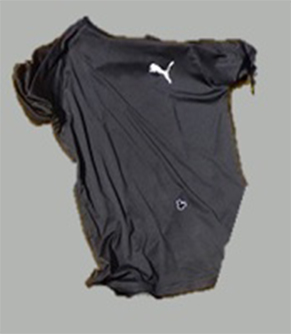 黒色Tシャツ
