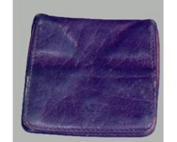 茶色二つ折り財布の写真