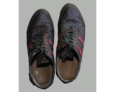 茶色紐靴の写真