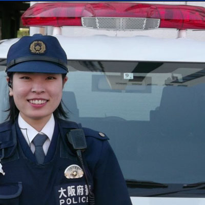帝塚山大学出身の警察官の写真