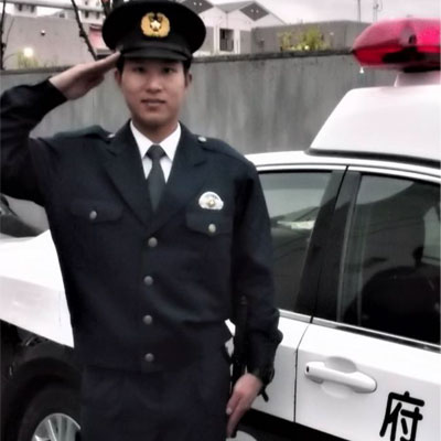 広島国際大学出身の警察官の写真