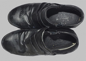 黒色靴